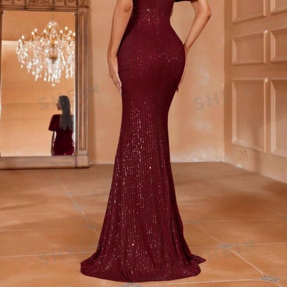 Trumpet/Mermaid Plunging Neck Floor-Length Sequin Dress with Butterfly Sleeves - Picture 4 of 13